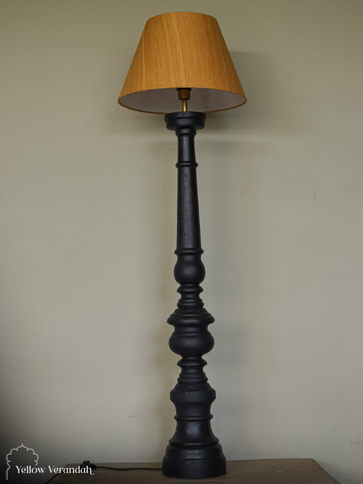 Turning Pillar Floor Lamp With Shade