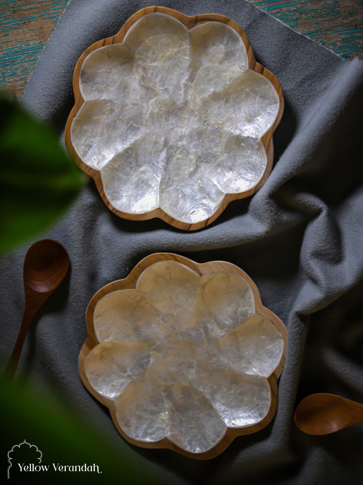 Wood Sea Shell Serving Plate - Dia 8"