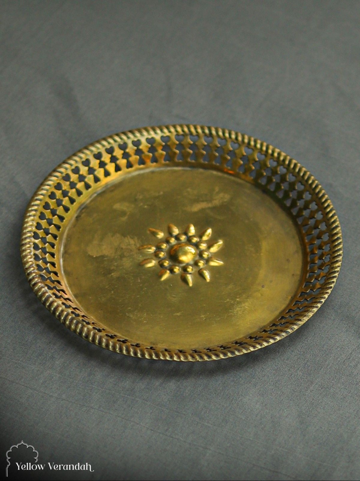 Vintage Brass Plate - 6"