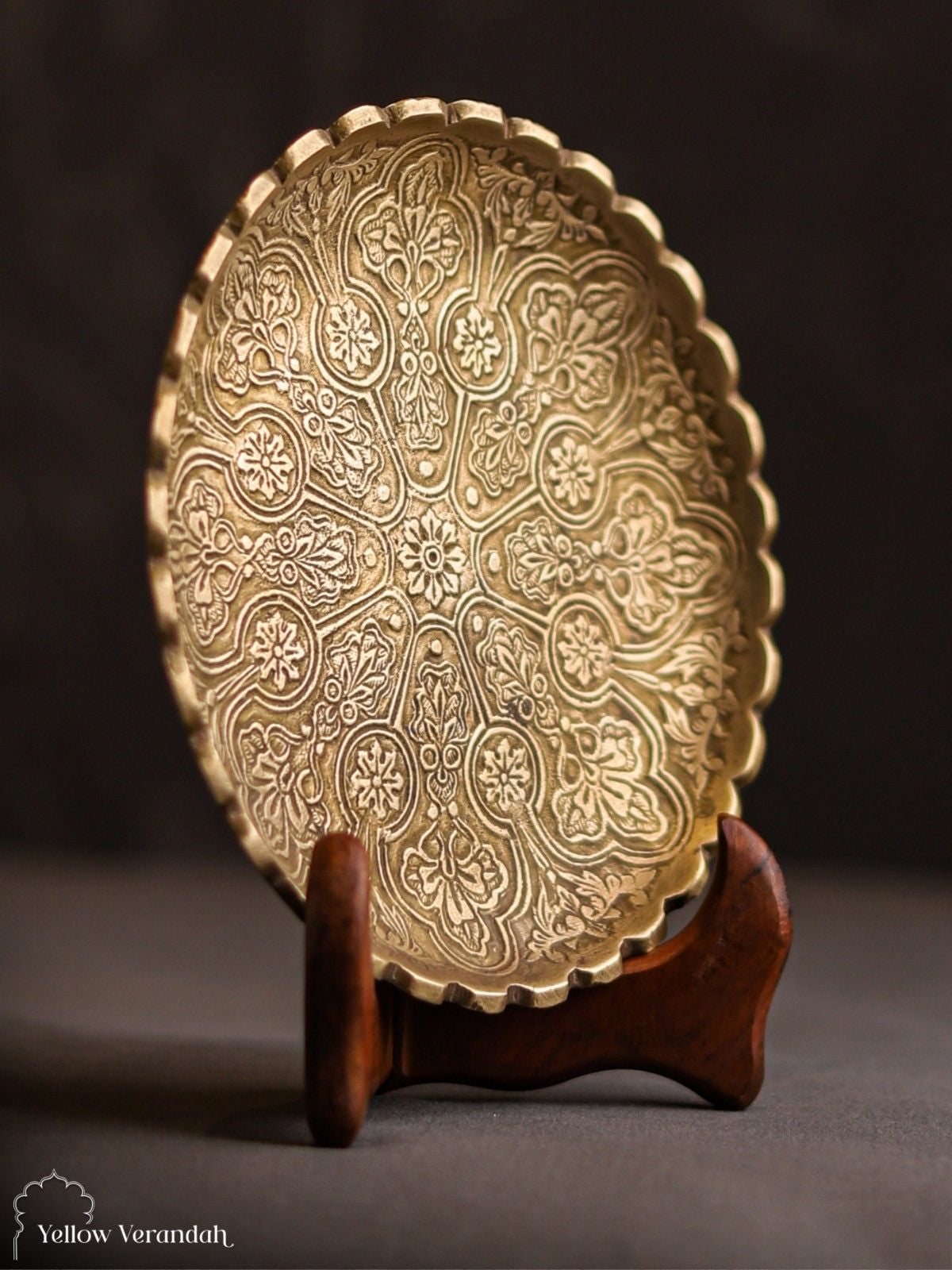 Vintage Brass Plate - 6"