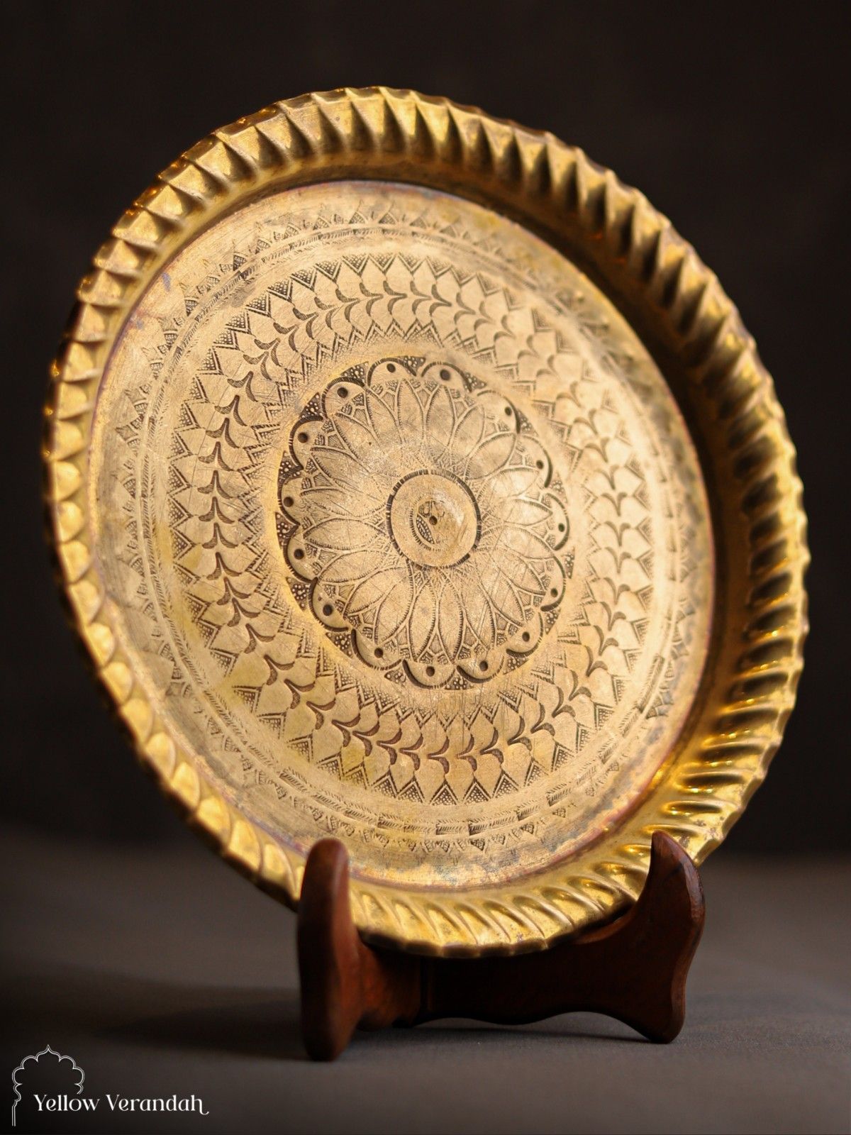 Vintage Brass Plate - 8"