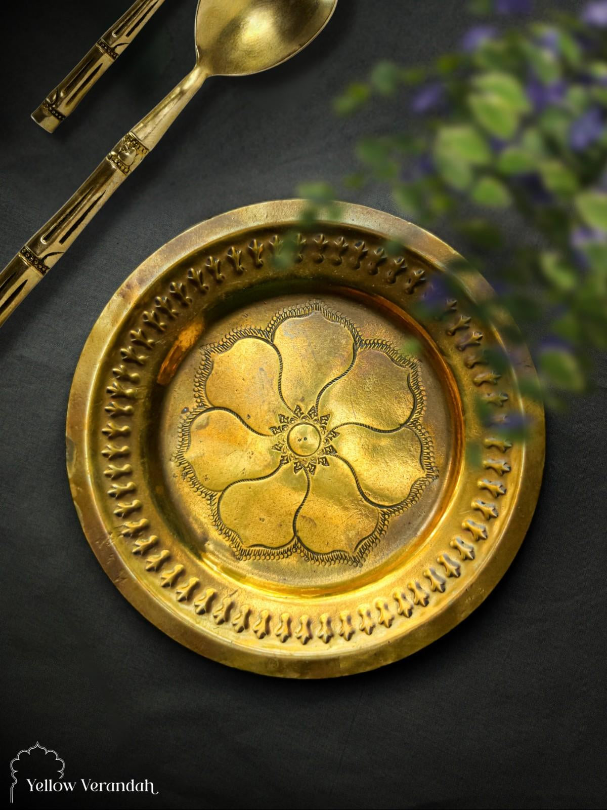 Vintage Brass Plate - 8"