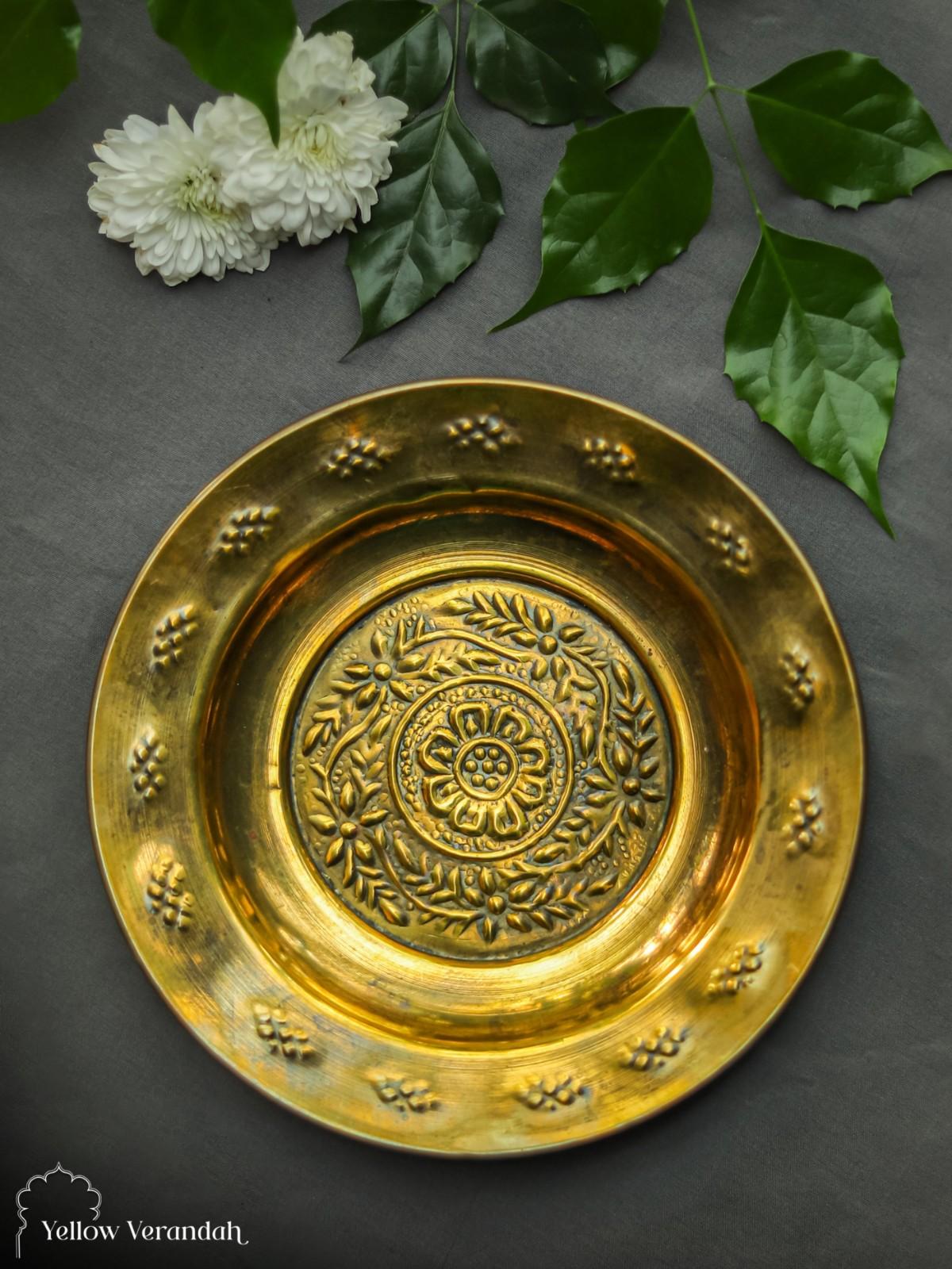Vintage Brass Plate - 7.5"