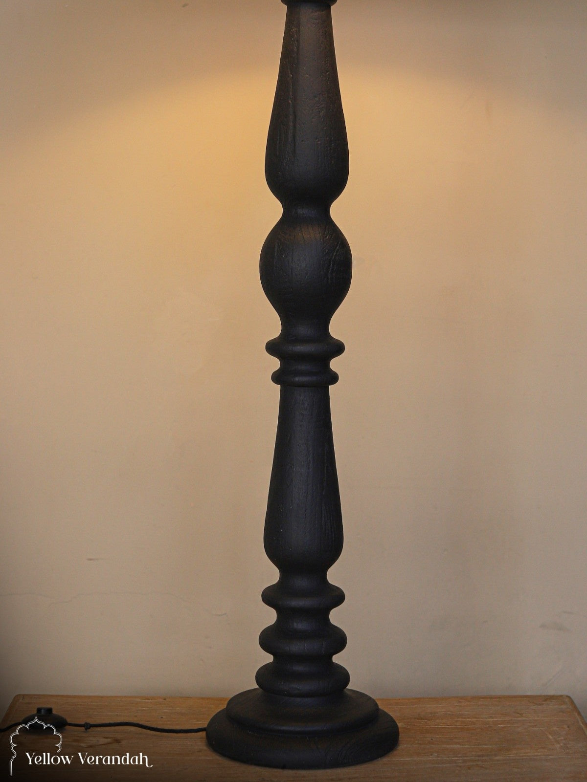 Turning Pillar Floor Lamp With Shade