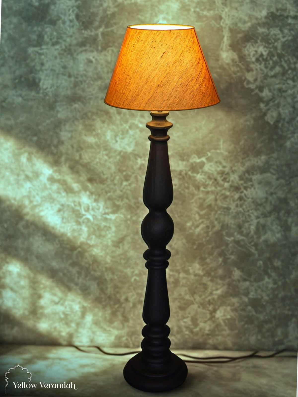 Turning Pillar Floor Lamp With Shade